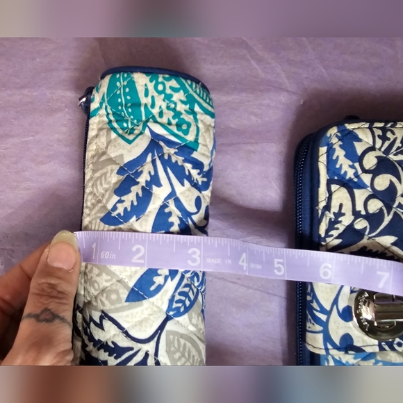 Vera Bradley RFID TURNLOCK WALLET CLUTCH & Cosmetic Case Bundle - LIKE NEW! - Picture 2 of 15